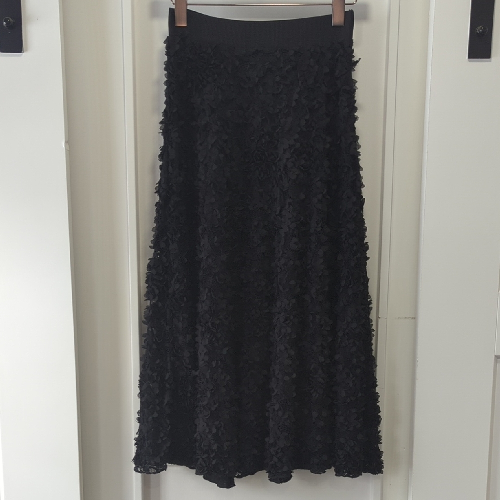 H&M Black NWT Floral Design Ruffle A-Line Skirt Size 2